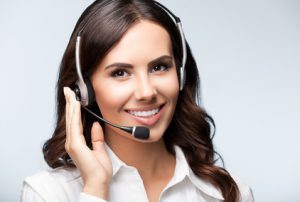 teuto licht service frau am telefon